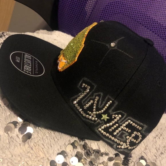 Custom made LiVLiFe SnapBack - Picture 2 of 2